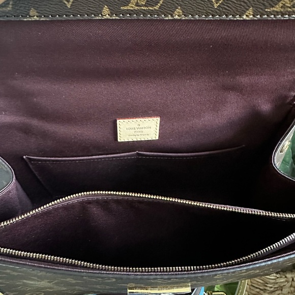 Louis Vuitton Cluny MM Blue Glacial - Picture 13 of 16